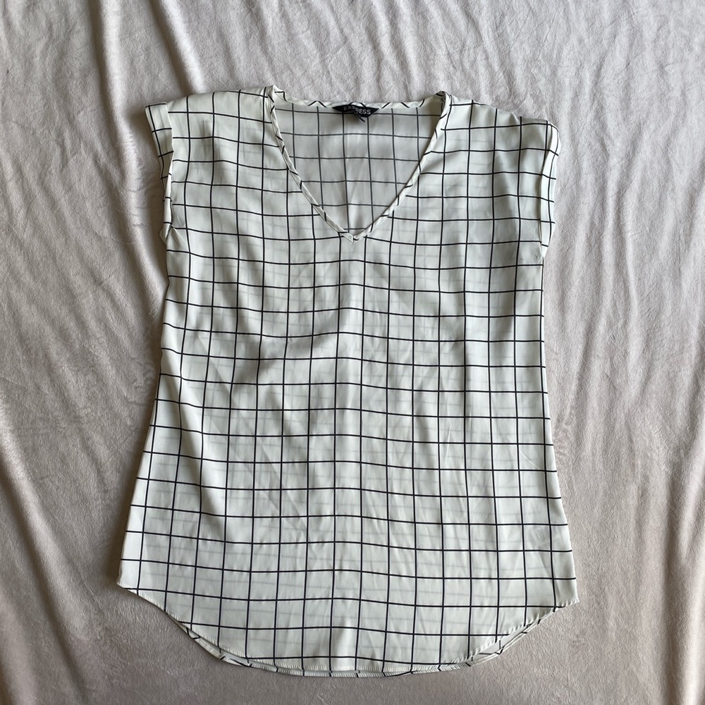 Capped Sleeve Grid Blouse